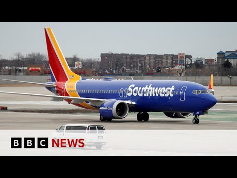 Air traffic control mistake caused near-collision at US airport | BBC News