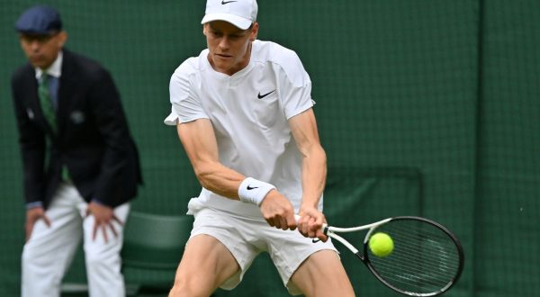 A Wimbledon Sinner batte Kecmanovic e vola agli ottavi