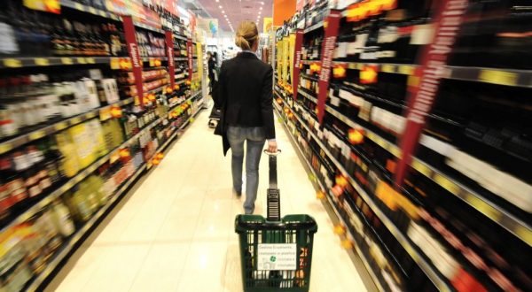 Consumi deboli in estate, Pil fermo nel terzo trimestre