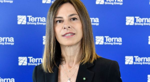 Terna, autorizzato il nuovo elettrodotto che collega Sicilia e Calabria