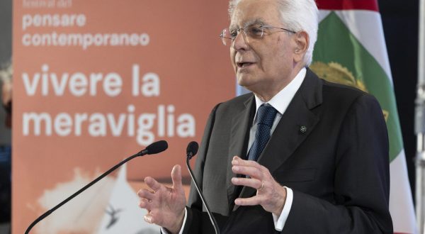 Mattarella ai giovani “Pensare è un esercizio di cittadinanza”
