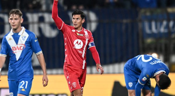 Brescia sconfitto 3-1, Monza agli ottavi con il Bologna