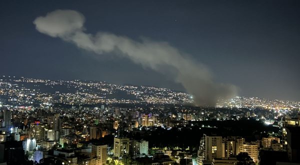 Raid aerei israeliani a Beirut dopo offensiva lanciata nella notte