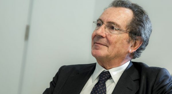 Gros-Pietro “Banche disponibili, ma manovra non impatti su bilanci”