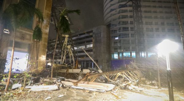 Uragano Milton raggiunge la Florida, porta distruzione e vittime