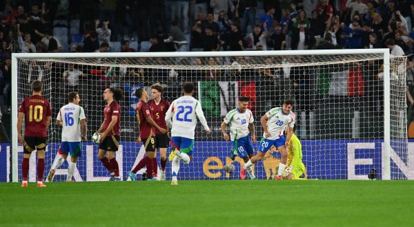 Rimonta red devils con gli azzurri in 10, Italia-Belgio 2-2