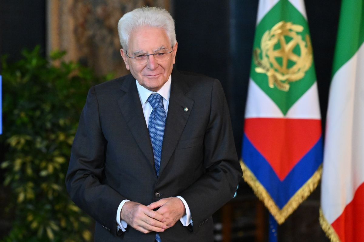 Mattarella &ldquo;Strada lunga per la parit&agrave; di genere nelle retribuzioni&rdquo;
