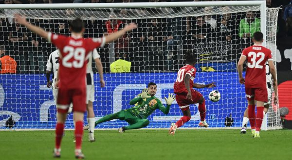 Juve-Stoccarda 0-1: Perin non basta, decide Toure