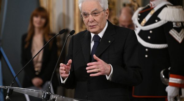 Mattarella firma la Manovra, testo alle Camere