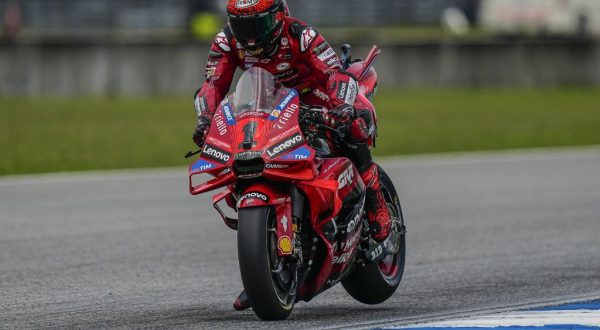 MotoGp, in Thailandia vince sul bagnato Bagnaia e va a -17 da Martin