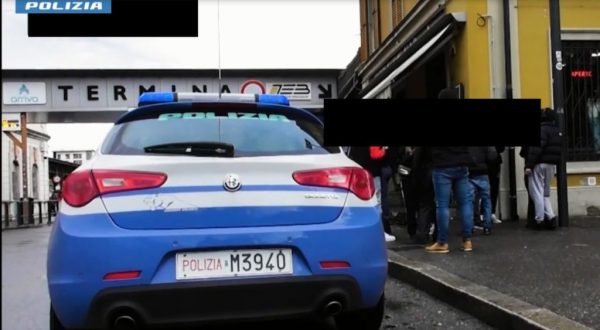 Criminalità giovanile, blitz della Polizia in 30 province con 37 arresti