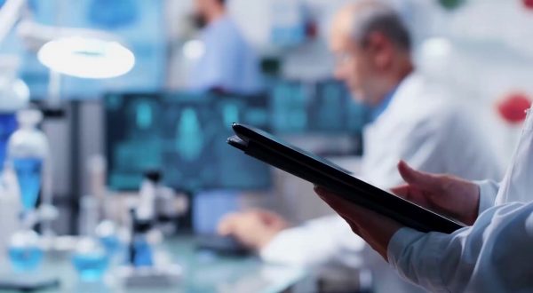 Nel 2023 120 mila italiani affetti da HIV