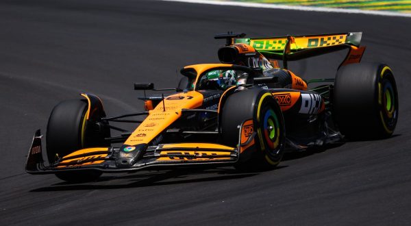 Pole sprint di Piastri in Brasile, terzo Leclerc