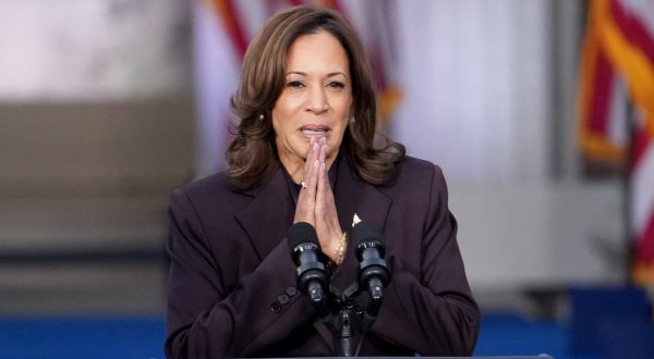 Kamala Harris “Orgogliosa del lavoro fatto. Non abbandonerò mai la lotta per la libertà”