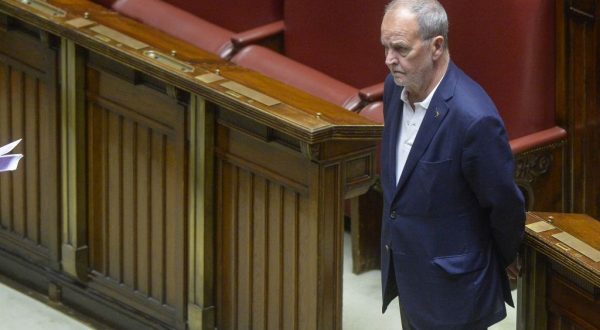 Calderoli “L’autonomia verrà modificata, poi l’opposizione non rompa”