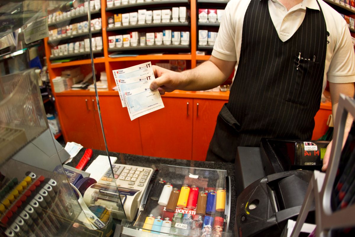 Buoni pasto, Anseb &ldquo;A rischio oltre 300.000 contratti&rdquo;