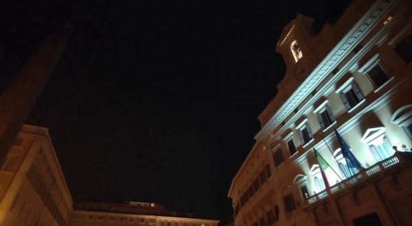 Cancro al polmone, Montecitorio si illumina di bianco