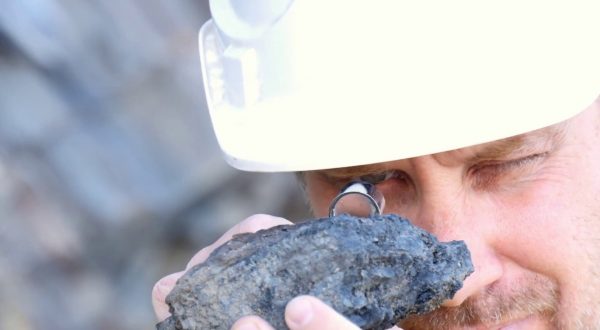 Ue, in calo l’importazione di terre rare