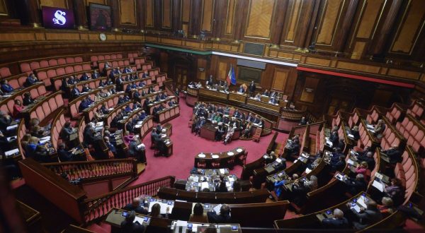 Via libera dal Senato al Dl flussi, è legge