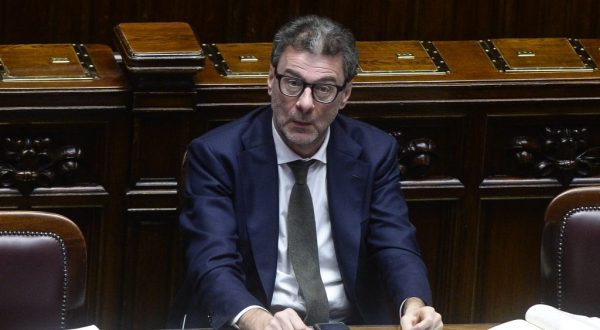 Manovra, Giorgetti “Taglia sprechi e dà ai più bisognosi”