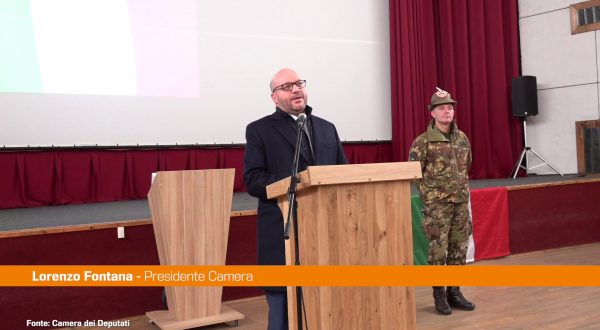 Fontana ai militari italiani in Lettonia “Vi porto abbraccio Italia”