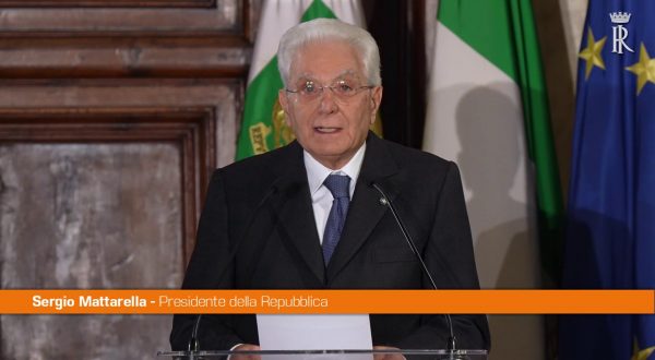 Mattarella “Tenuta istituzioni è unico argine a usurpatori sovranità”