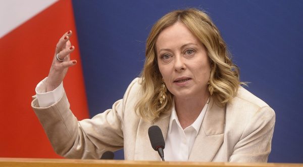 Governo, Meloni “No al rimpasto”