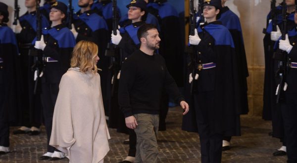 Zelensky “Grati all’Italia per il sostegno alla nostra difesa aerea”