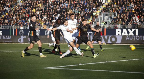 L’Inter vince a Venezia 1-0, decisivo Darmian
