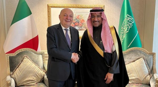 Pichetto incontra ministro saudita, focus sulle materie prime