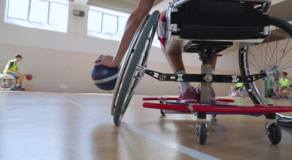 Fondazione Decathlon promuove l’inclusione a scuola attraverso lo sport