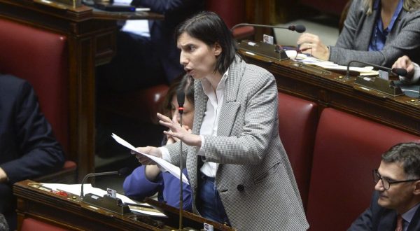 Almasri, Schlein “Meloni non si nasconda dietro i suoi ministri”