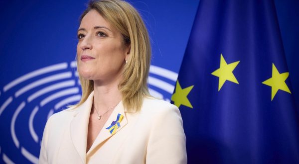 Ue, Metsola “Non dobbiamo avere paura di Trump”