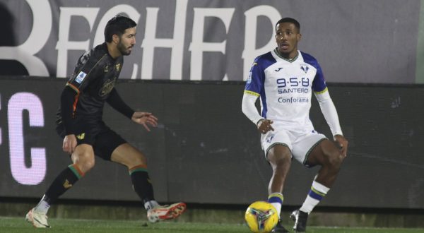 Zerbin illude il Venezia, Tchatchoua salva il Verona