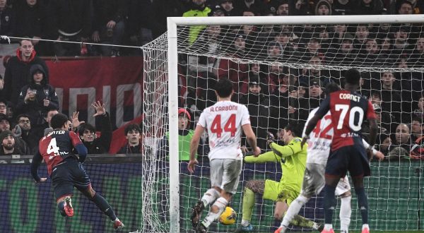 Il Genoa continua a risalire, battuto il Monza 2-0