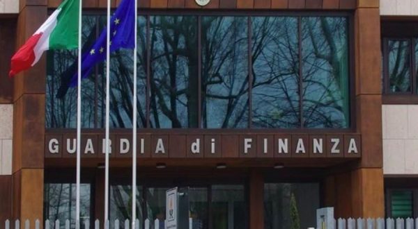 Smantellata rete internazionale traffico di droga, 12 arresti