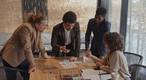 Occupazione in crescita ma gli inattivi sono il 30%