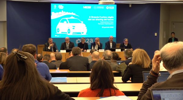 Il car sharing del futuro parte da Brescia, primo km a guida autonoma