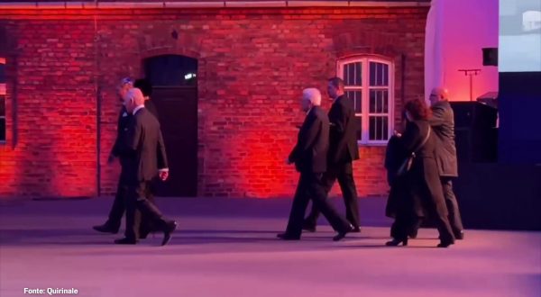 Il presidente Mattarella ad Auschwitz per 80 anni liberazione