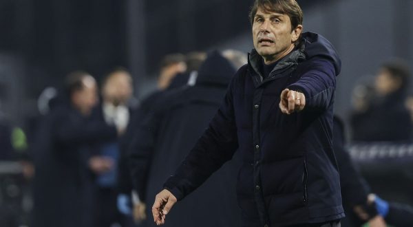 Conte “Roma cresciuta tanto. Mercato? Lavoro con quelli che ho”