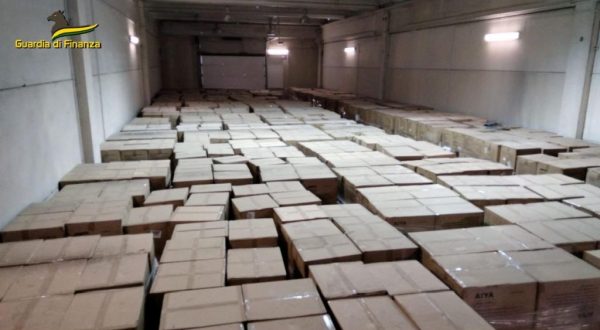 Mascherine e Dpi irregolari durante il Covid, sequestri per 10 milioni