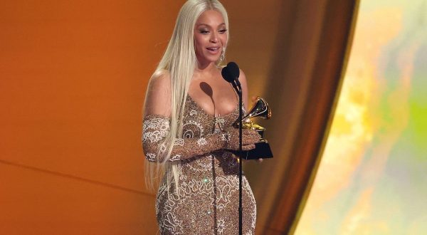 Beyoncè trionfa ai Grammy Awards