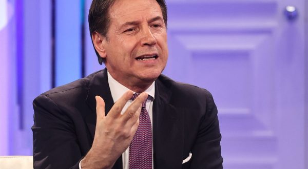 Spionaggio, Conte “M5s presenta nuova interrogazione, governo chiarisca”