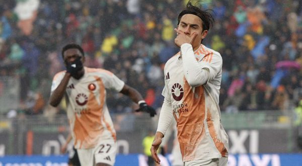 Dybala su rigore, Roma passa a Venezia per 1-0