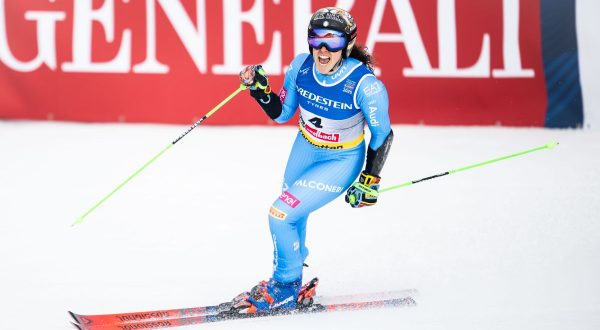 Capolavoro Brignone a Saalbach, è oro mondiale in gigante