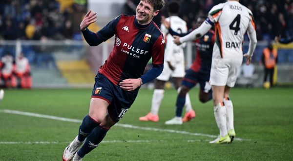 Il Genoa la spunta nel finale, Venezia battuto 2-0