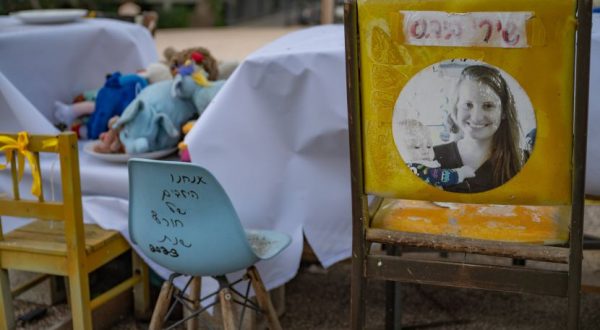 Hamas consegna le salme dei 4 ostaggi israeliani