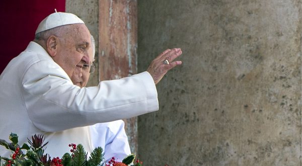 Papa “Proseguo fiducioso il ricovero al Policlinico Gemelli”