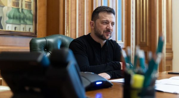 Zelensky “Fare tutto il possibile per raggiungere una vera pace”