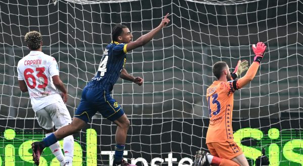 Bernede al 95°, il Verona batte 1-0 la Fiorentina